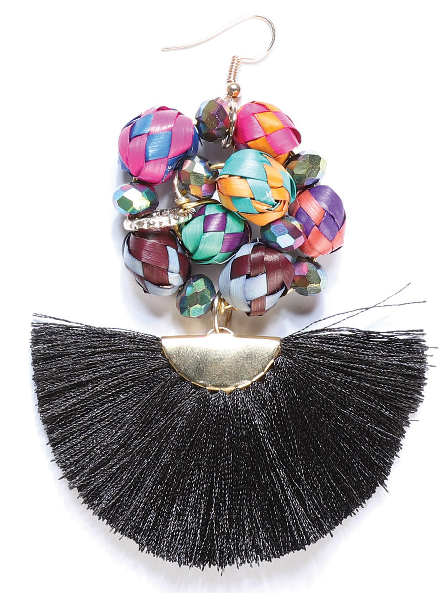 Pendientes artesanales hechos a mano con hilo de seda de palma, color negro 602570