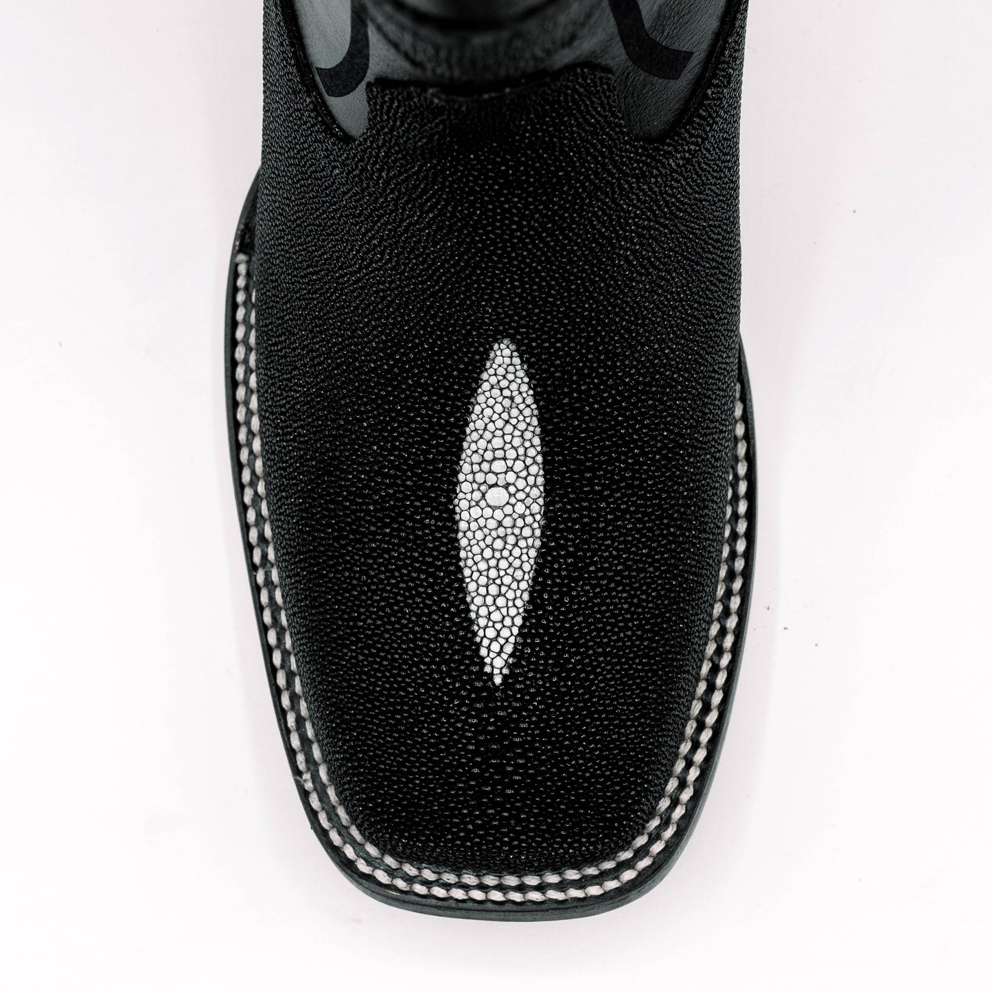 Pearl Stingray Boots Simple European Toe Black Color